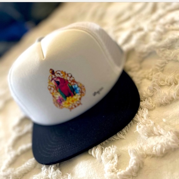 4 SnapBack Hats - Picture 6 of 6